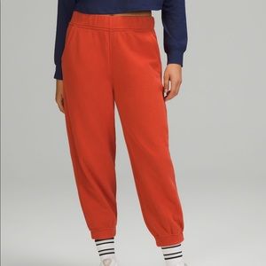 Relaxed high rise cropped jogger